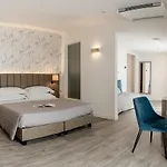 Otel Du 3*
