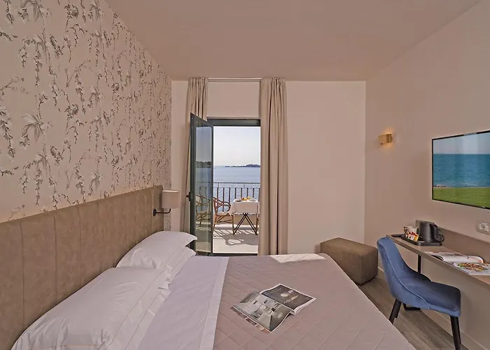 Du Hotel 3*