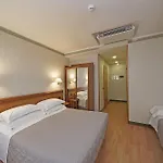 Du Hotel 3*