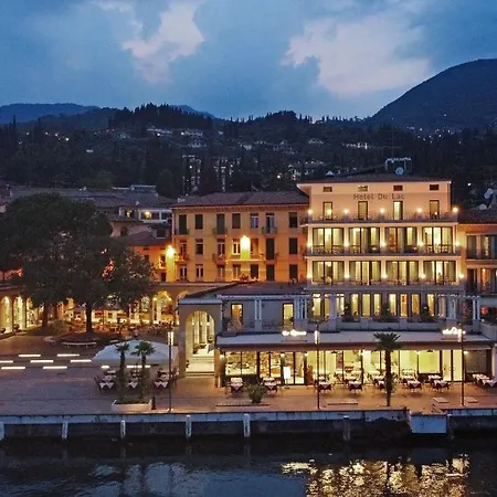 Du Hotel 3*