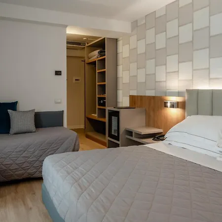 Hotel Du 3*